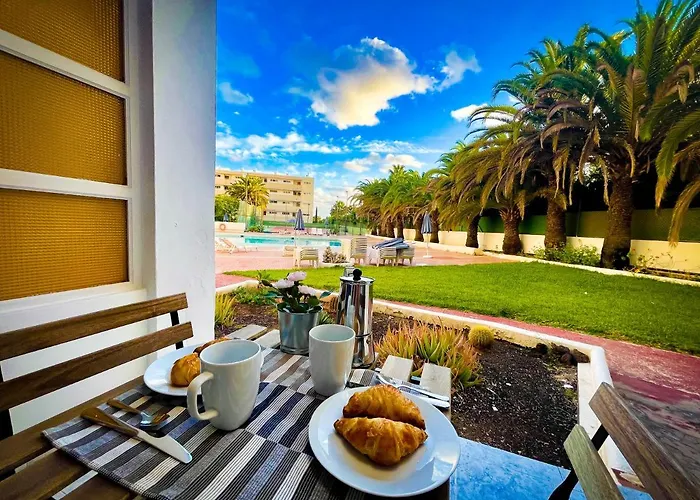 Pool View Διαμέρισμα *